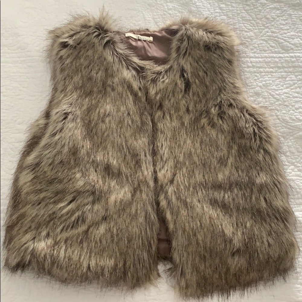 Faux fur women’s vest